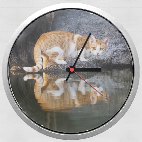 Cat Reflection in Pond Water voor Wandklok