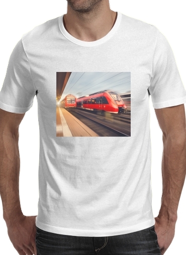  Modern high speed red passenger trains at sunset. railway station voor Mannen T-Shirt