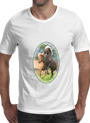  Two Icelandic horses playing, rearing and frolic around in a meadow voor Mannen T-Shirt